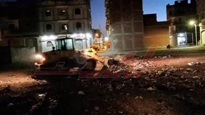 رغم موجة الطقس السيئ.. حملات نظافة ليلية بمدينة بيلا