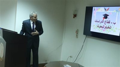 المرشحون لمنصب عميد كلية الآثار بسوهاج يعرضون خططهم التطويرية 