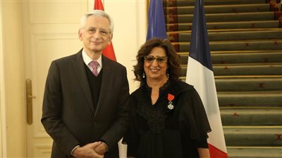 ماريان خوري تفوز بوسام جوقة الشرف من رتبة فارس الفرنسي.. (صور)