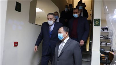 وزير المالية يفتتح مركز رفع الإقرارات الضريبية بغرفة الإسكندرية