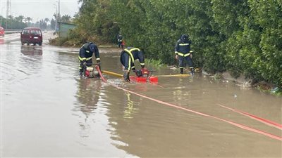 الدفع بـ ١٢٦٢ معدة وطاقمًا لمجابهة الأزمات ولرفع تراكمات مياه الأمطار بالبحيرة