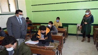 وكيل وزارة التعليم بجنوب سيناء يتابع امتحانات النقل بالمرحلة الإعدادية