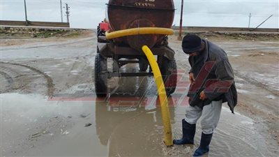 انتشار معدات كسح مياه الأمطار بمدينة دسوق في كفر الشيخ