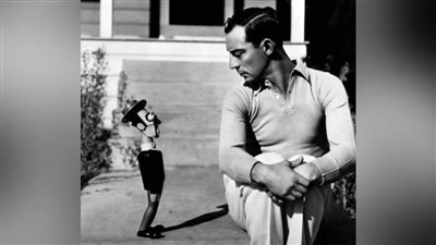 مات ولايزال من أكبر الملهمين في السينما العالمية.. تعرف من هو؟ 