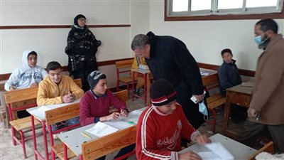 وكيل تعليم البحيرة يتابع امتحانات الفصل الدراسي الأول لصفوف النقل