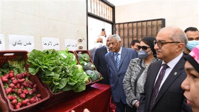 رئيس جامعة أسيوط يفتتح المنفذ المركزي لبيع منتجات كلية الزراعة لخدمة أفراد الجامعة