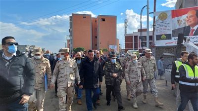 محافظ البحيرة ومساعد رئيس الأركان يتفقدان أعمال المبادرة الرئاسية 