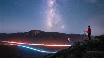 سياحة مراقبة النجوم تتألق في منطقة نينغشيا بشمال غربي الصين