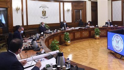 رئيس الوزراء يتابع إجراءات تسكين أهالي المناطق غير الآمنة في المشروعات السكنية الجديدة