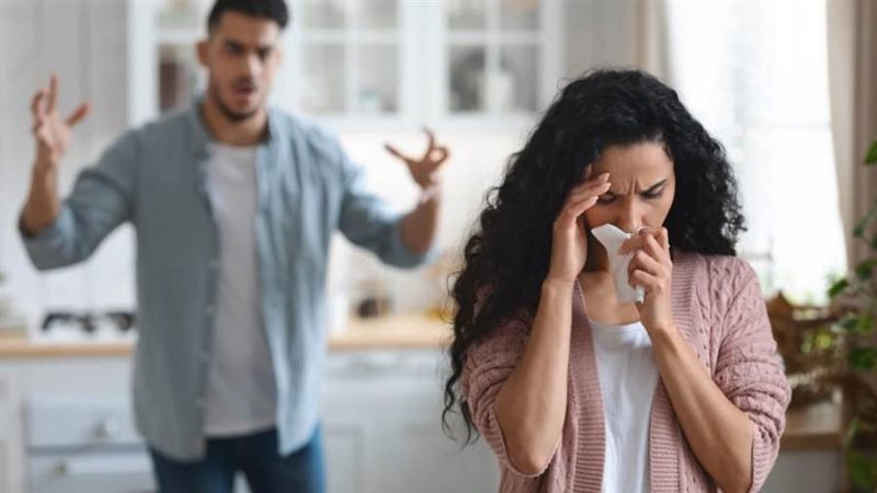 العلاقات السامة