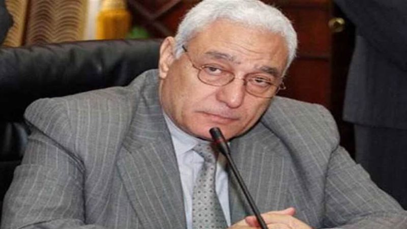 الدكتور أسامة العبد