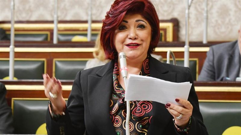 نورا على رئيس لجنة