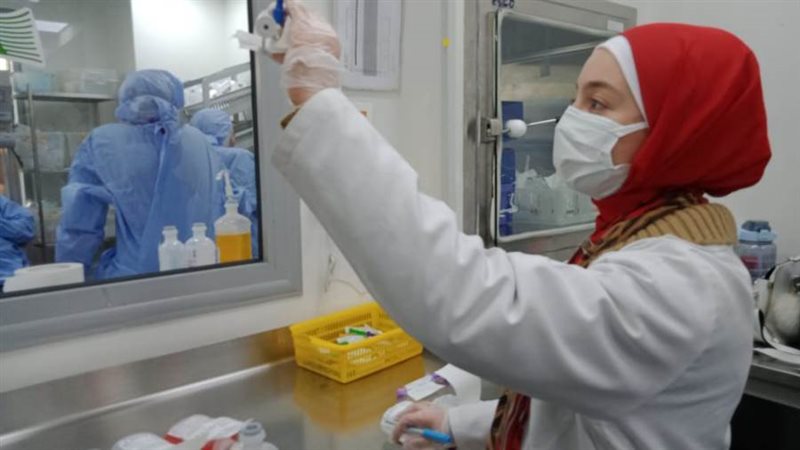 رضوى خالد أثناء تدقيق