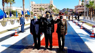 محافظ البحيرة يقدم التهنئة لمدير الأمن والقيادات الشرطية والأمنية