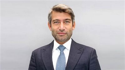 وزير الطاقة اللبناني يبحث مع وفد فرنسي مشروع تجهيز المدارس اللبنانية بالطاقة الشمسية