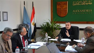 رئيس جامعة الإسكندرية يؤكد على سرعة الانتهاء من أعمال الكنترولات وإعلان النتائج للطلاب 