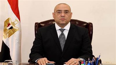 وزير الإسكان يتابع معدلات تنفيذ مشروعات العاصمة الإدارية الجديدة