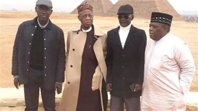 وزير السياحة والثقافة والإعلام النيجيري في زيارة للأهرامات