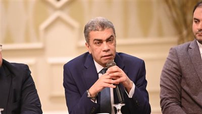  المصريون ينعون 