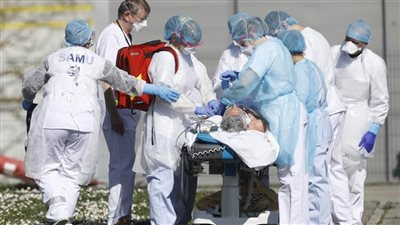 دراسة: ثلثا حالات الإصابة بأوميكرون في إنجلترا أصيبت بكورونا من قبل