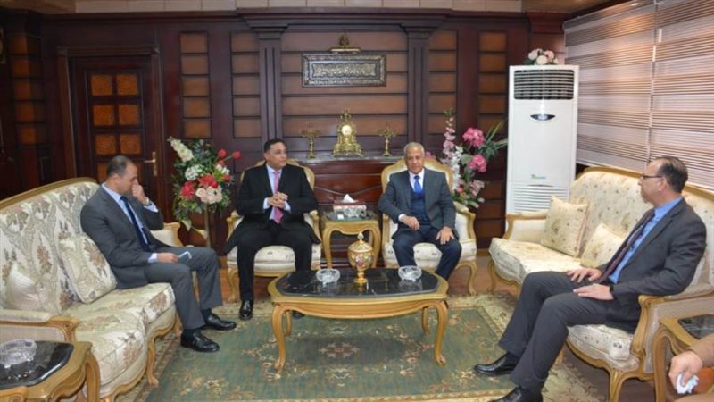 محافظ الدقهلية يهنئ