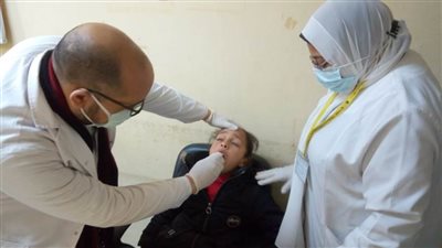 الكشف على ١٥٦١ مواطناً في قافلة طبية مجانية بقرية النجاح بالبحيرة