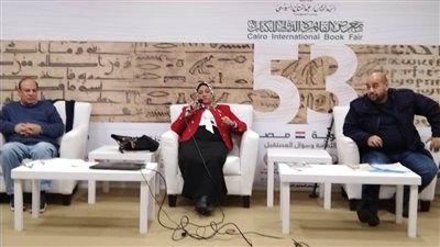 د.نجوى عانوس تعترف.. أحببت أعمال الكاتب يعقوب صنوع بمعرض الكتاب 