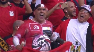 بالصور.. كبير مشجعي تونس 