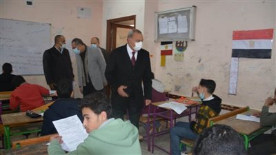 محافظ القليوبية يتابع أول أيام امتحانات الشهادة الإعدادية في بنها
