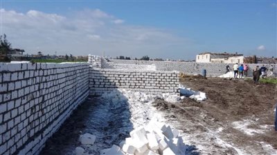 إزالة 7 حالات تعدٍ على الأراضي الزراعية والمجاري المائية بالبحيرة