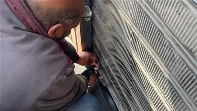 بشارة يوجه بتطبيق الإجراءات  الاحترازية بالمحال التجارية والمطاعم والمقاهي