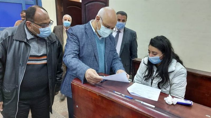 رئيس الجامعة يتفقد