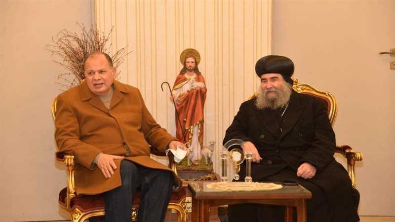 محافظ أسيوط يزور