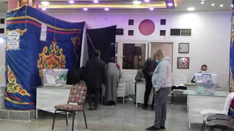 إقبال متوسط على انتخابات