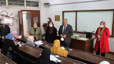 فكري يتفقد لجان الامتحانات بكليات فرع البنات جامعة الأزهر بمدينة نصر