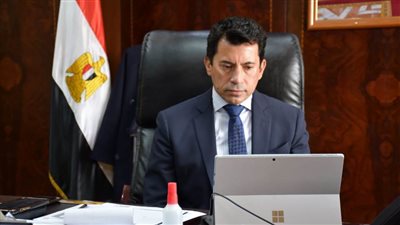 أشرف صبحى: الجماهير كلمة السر فى تطور أداء المنتخب.. وننتظر اللقب الثامن