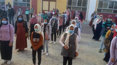 توافد الطلاب لأداء امتحانات نصف العام الدراسي بالبحيرة