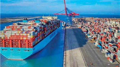 انتظام حركة الملاحة وتداول البضائع بميناء الإسكندرية