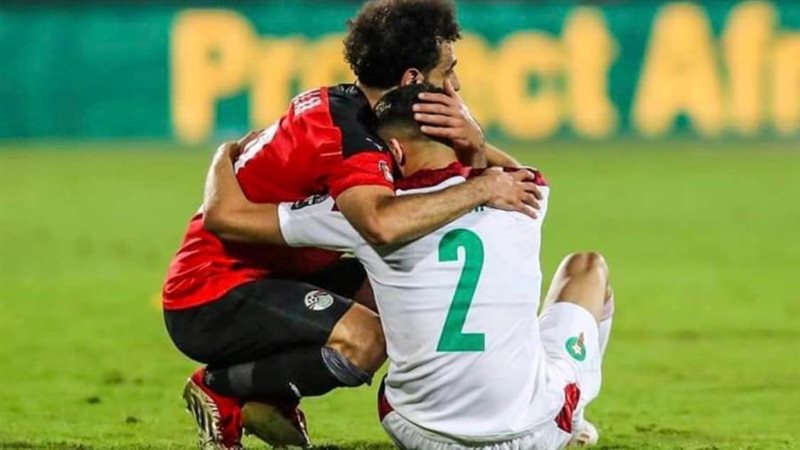 صلاح يواسي أشرف حكيمي