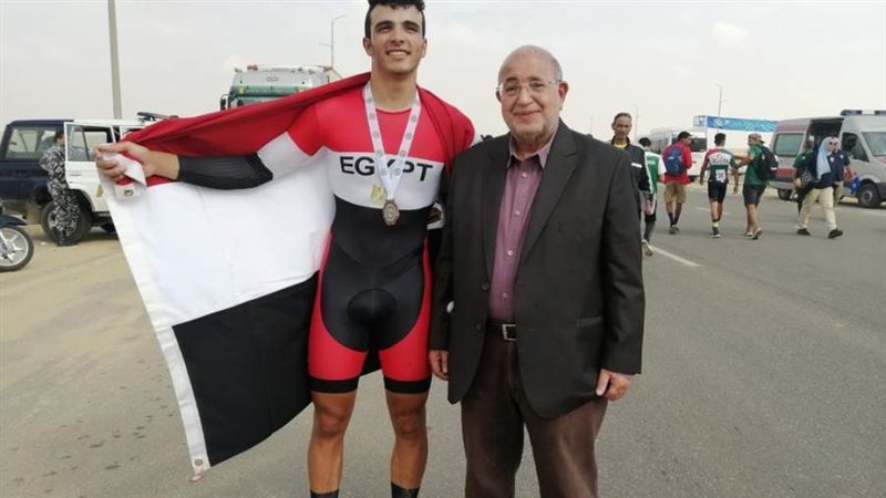 الدكتور وجيه عزام