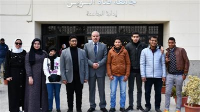 رئيس جامعة القناة يلتقى طلاب ذوى الهمم ويطالبهم بالمشاركة الفعالة بالأنشطة 