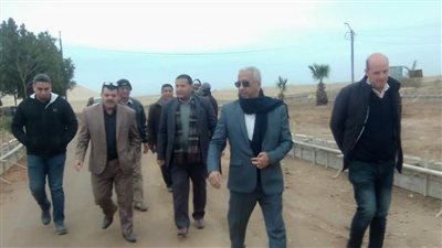 سكرتير مساعد بني سويف يتفقد أعمال التطوير بواحة ميدوم