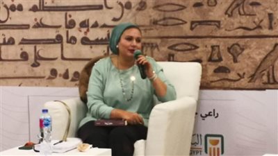 الرؤائية غادة العبسي تكشف كواليس تأليفها 