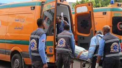 إصابة شخص فى حادث تصادم سيارة بدراجة نارية بمحطة الزهويين بشبين القناطر 