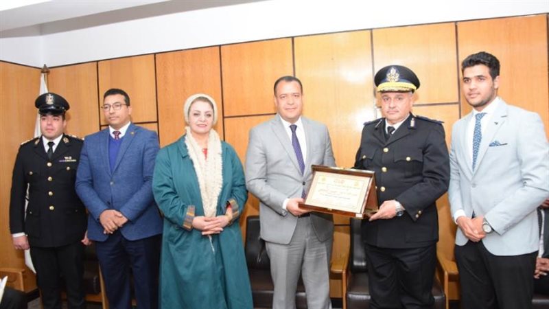 جامعة أسيوط تكرم