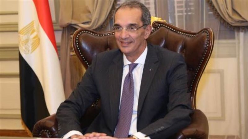 الدكتور عمرو طلعت