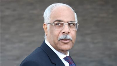 رئيس الاتحاد المصري لكرة القدم يصل إلى الكاميرون لدعم المنتخب الوطني 