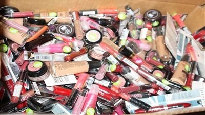 ضبط مصنع مستحضرات تجميل فاسدة بالإسكندرية