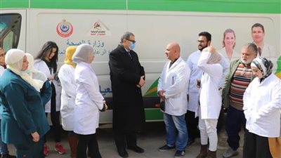 القوى العاملة: قافلة طبية متخصصة في طب الأسنان للكشف عن العاملين