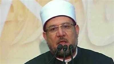 وزير الأوقاف : الحديث في الشأن العام دون إدراك يعرض أمن الوطن للخطر